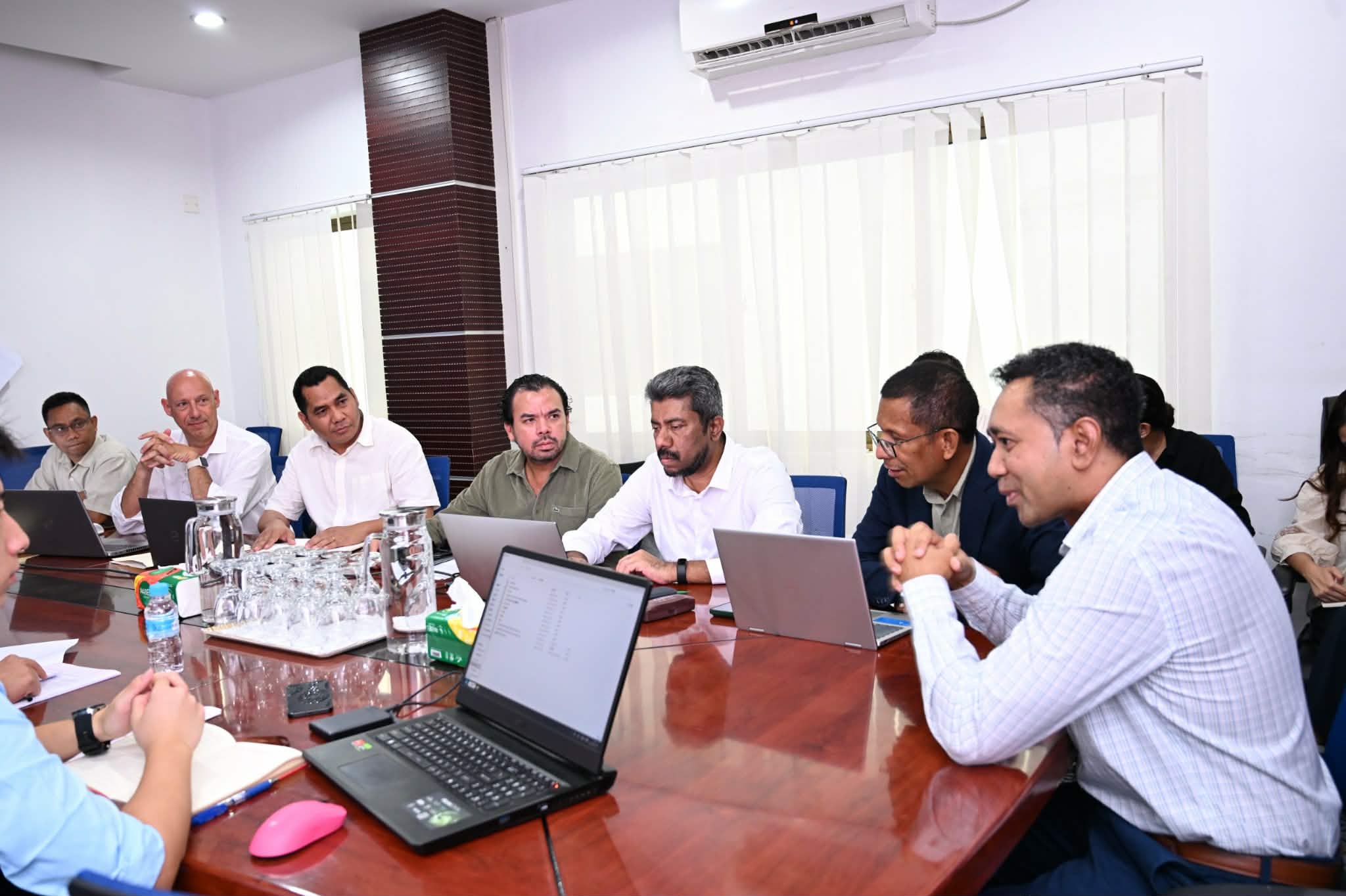 NEGOSIASAUN KONTRATU BA PROJETU (TENDER/039/MPRM-2025) & (TENDER/040/MPRM-2025)